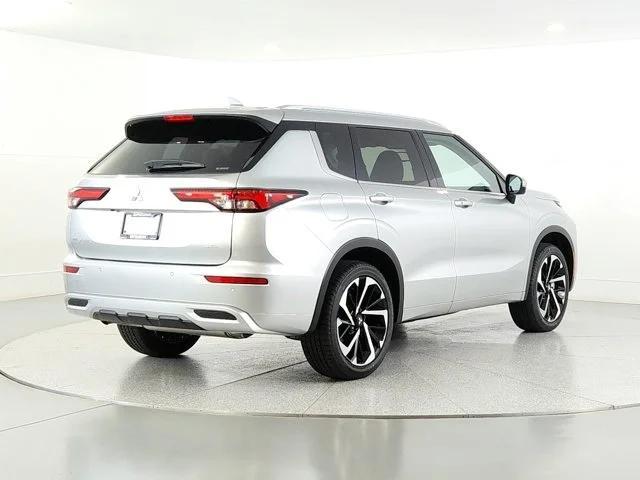 new 2024 Mitsubishi Outlander car, priced at $36,525