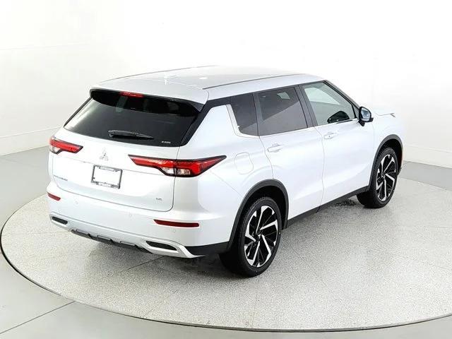 new 2024 Mitsubishi Outlander car, priced at $32,098