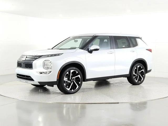 new 2024 Mitsubishi Outlander car, priced at $32,098