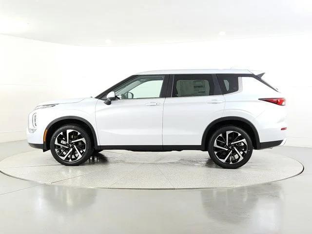 new 2024 Mitsubishi Outlander car, priced at $32,098