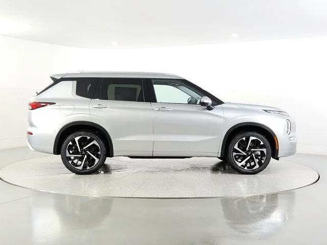 new 2024 Mitsubishi Outlander car, priced at $36,844