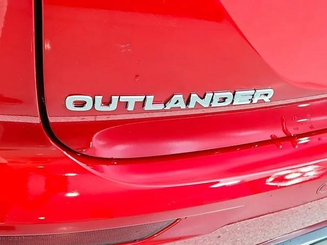 new 2024 Mitsubishi Outlander car, priced at $34,220