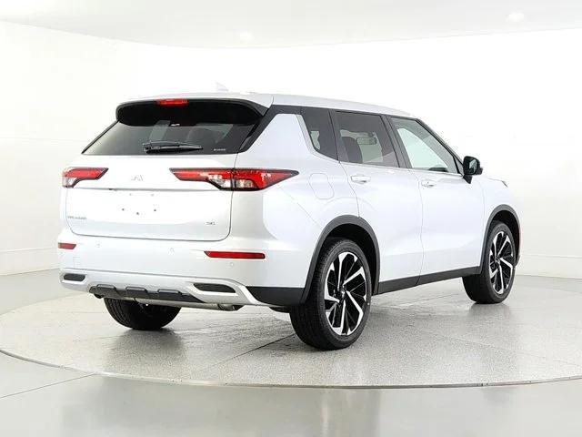 new 2024 Mitsubishi Outlander car, priced at $32,100