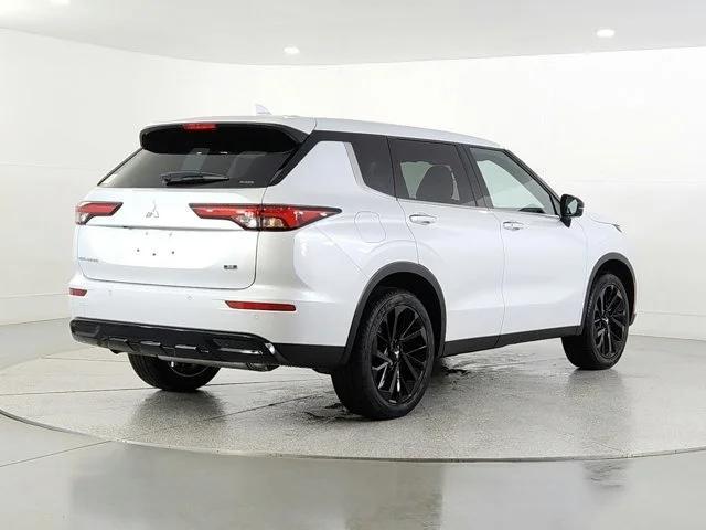 new 2024 Mitsubishi Outlander car, priced at $33,993