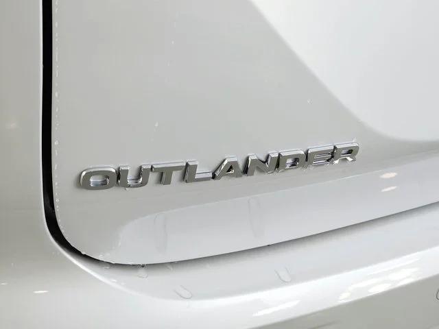 new 2024 Mitsubishi Outlander car, priced at $33,993