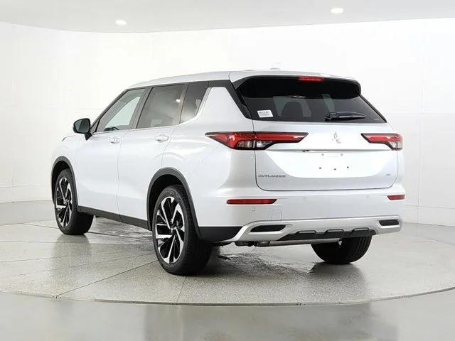 new 2024 Mitsubishi Outlander car, priced at $34,332