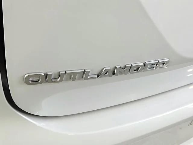 new 2024 Mitsubishi Outlander car, priced at $34,332