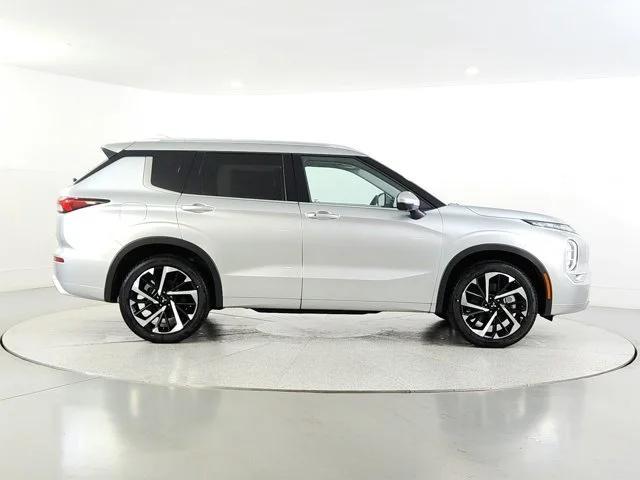 new 2024 Mitsubishi Outlander car, priced at $34,170