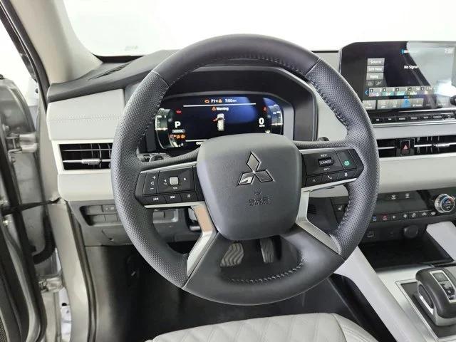 new 2024 Mitsubishi Outlander car, priced at $34,170