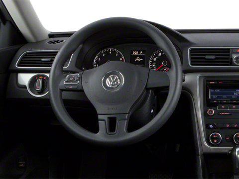 used 2013 Volkswagen Passat car