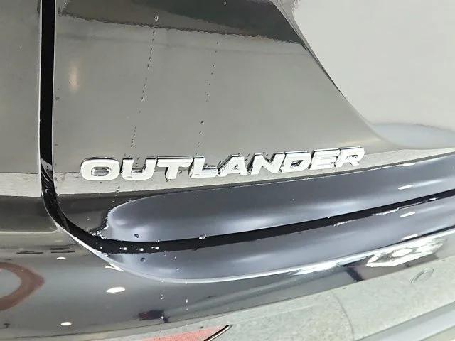 new 2024 Mitsubishi Outlander car, priced at $30,772