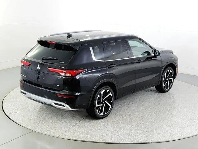 new 2024 Mitsubishi Outlander car, priced at $34,614