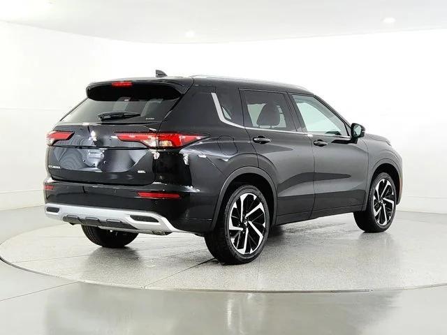 new 2024 Mitsubishi Outlander car, priced at $34,614