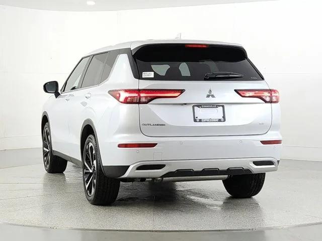 new 2024 Mitsubishi Outlander car, priced at $32,100