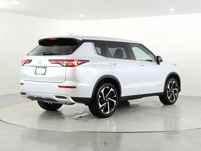 new 2024 Mitsubishi Outlander car, priced at $32,100