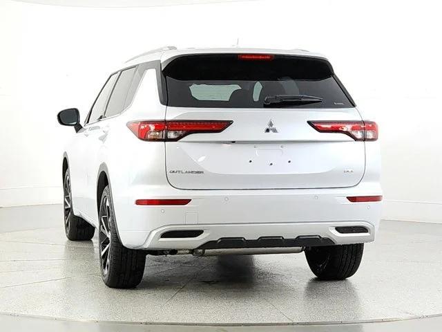 new 2024 Mitsubishi Outlander car, priced at $35,414