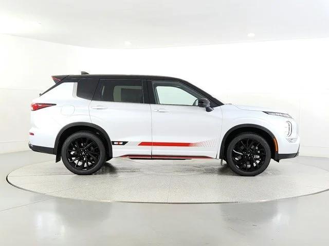 new 2024 Mitsubishi Outlander car, priced at $33,958