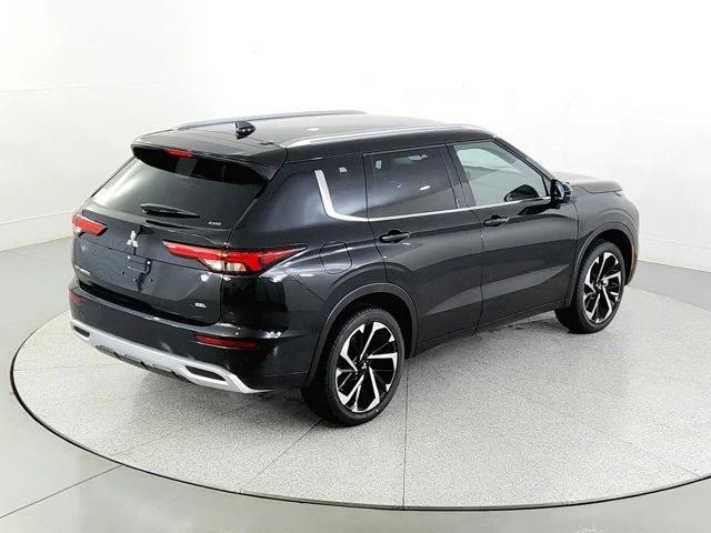 new 2024 Mitsubishi Outlander car, priced at $35,284