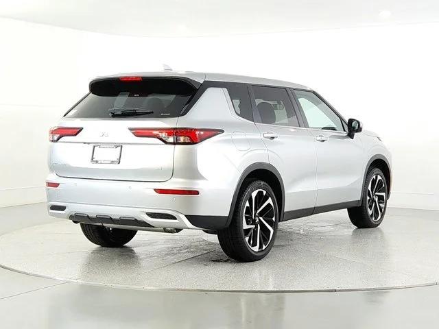 new 2024 Mitsubishi Outlander car, priced at $32,160