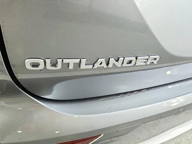 new 2024 Mitsubishi Outlander car, priced at $31,931