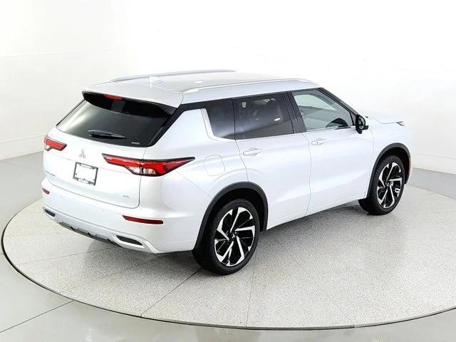 new 2024 Mitsubishi Outlander car, priced at $35,095