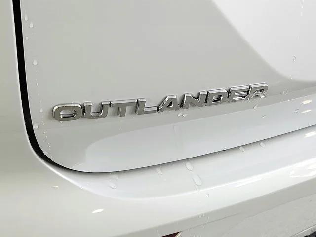 new 2024 Mitsubishi Outlander car, priced at $41,068