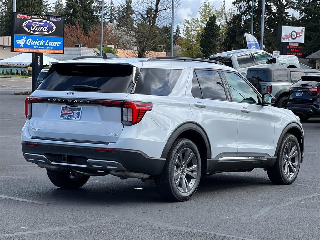 new 2025 Ford Explorer car, priced at $45,906