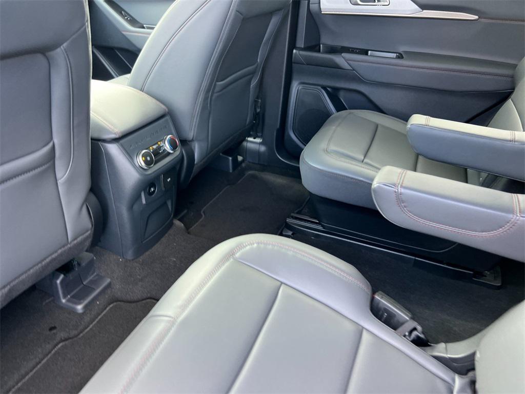 new 2025 Ford Explorer car, priced at $45,906