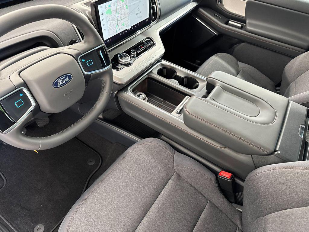 new 2025 Ford Expedition Max car, priced at $67,890
