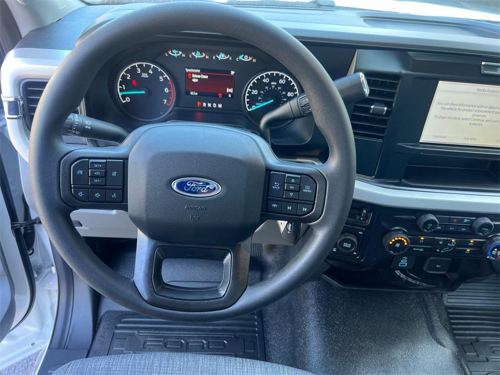 new 2025 Ford F-350 car, priced at $55,547
