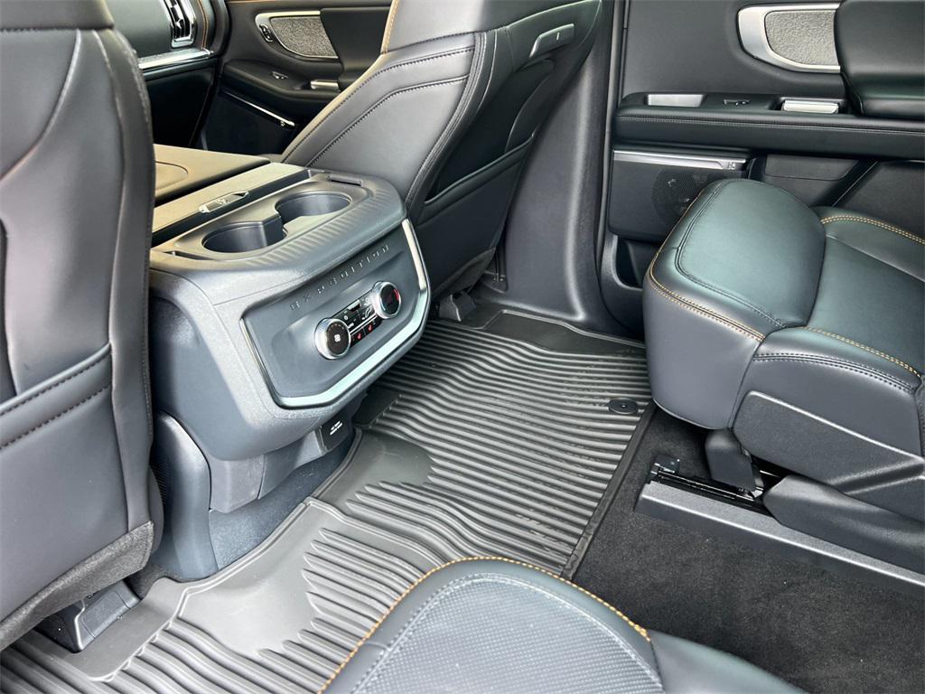 new 2025 Ford Expedition car, priced at $84,170