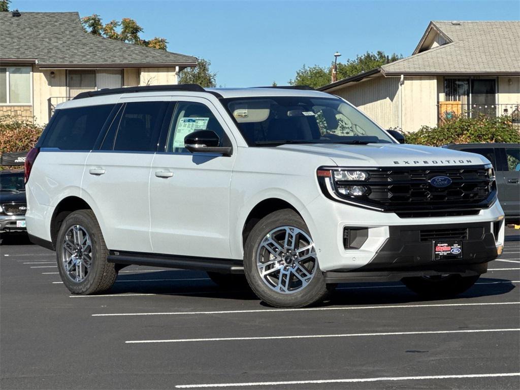 new 2025 Ford Expedition car, priced at $71,860