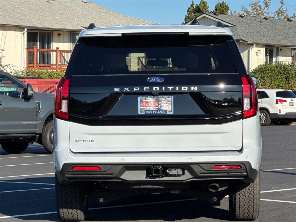 new 2025 Ford Expedition car, priced at $71,860
