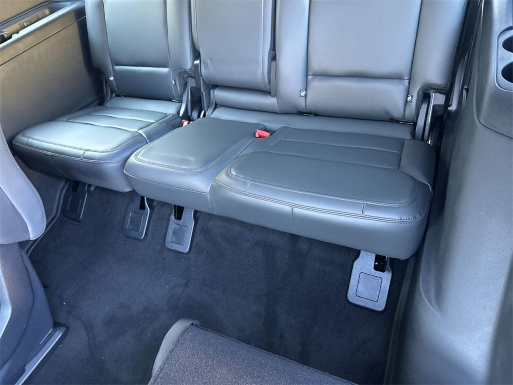 new 2025 Ford Expedition car, priced at $71,860