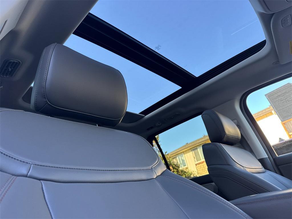 new 2025 Ford Expedition car, priced at $71,860