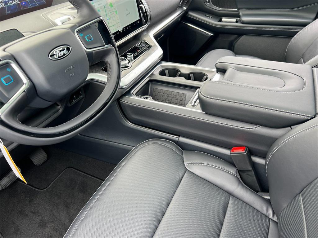 new 2025 Ford Expedition car, priced at $84,615