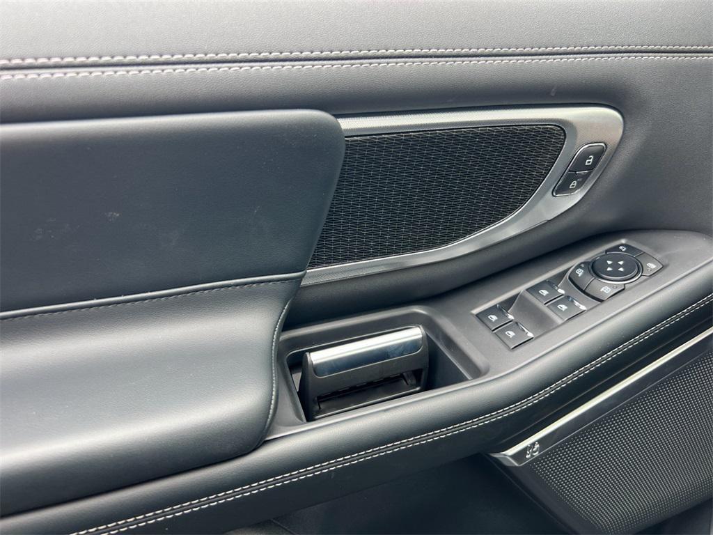 new 2025 Ford Expedition car, priced at $84,615