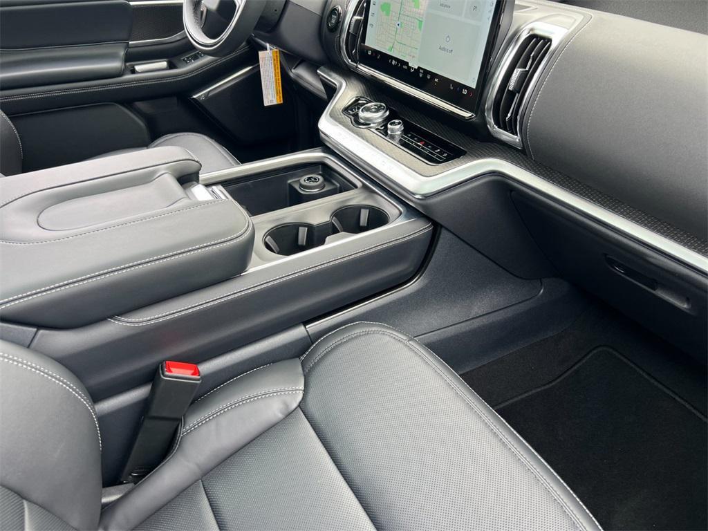 new 2025 Ford Expedition car, priced at $84,615
