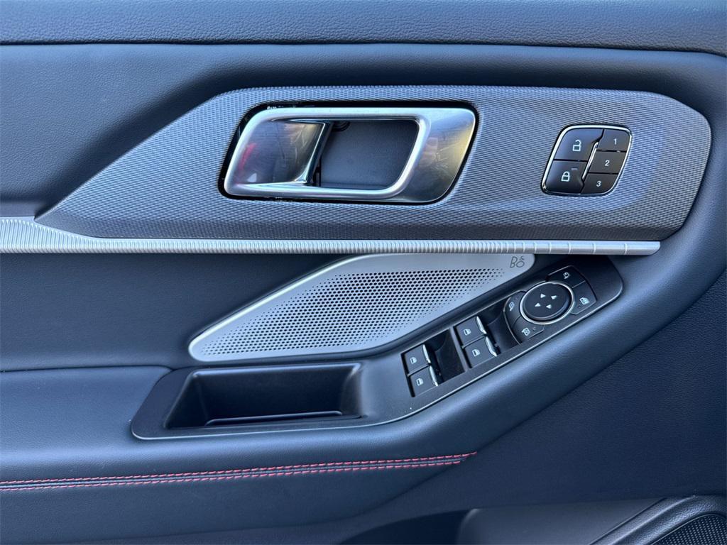 new 2025 Ford Explorer car, priced at $58,651