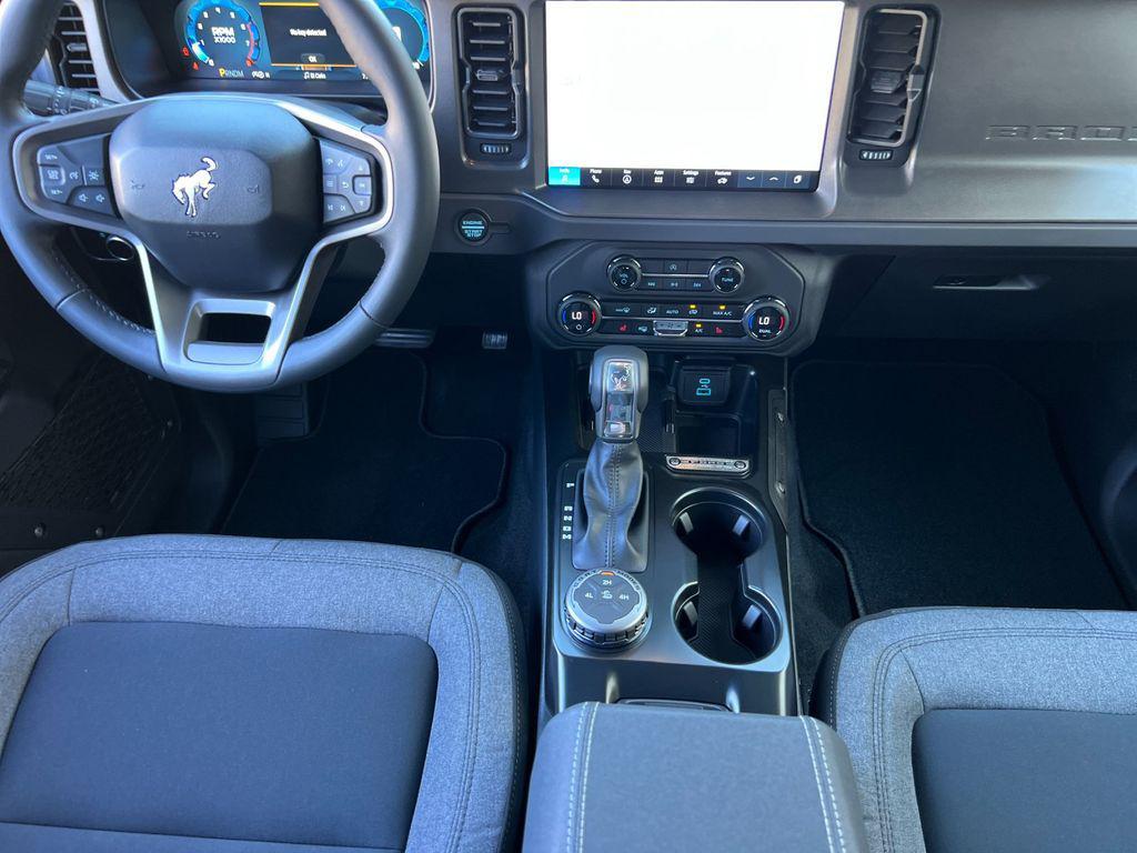 new 2025 Ford Bronco car, priced at $41,951
