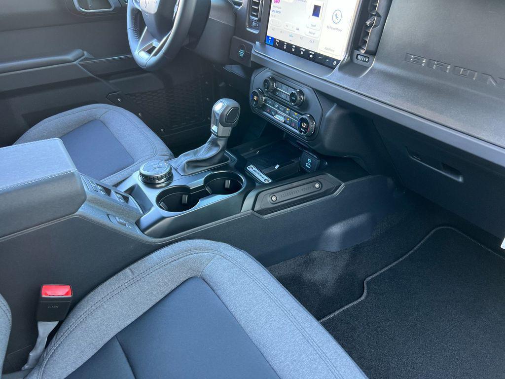 new 2025 Ford Bronco car, priced at $41,951