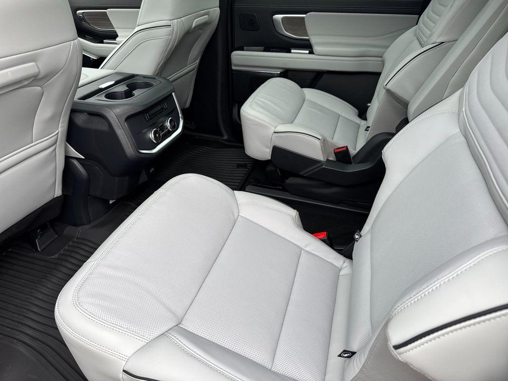 new 2025 Ford Expedition Max car, priced at $94,070