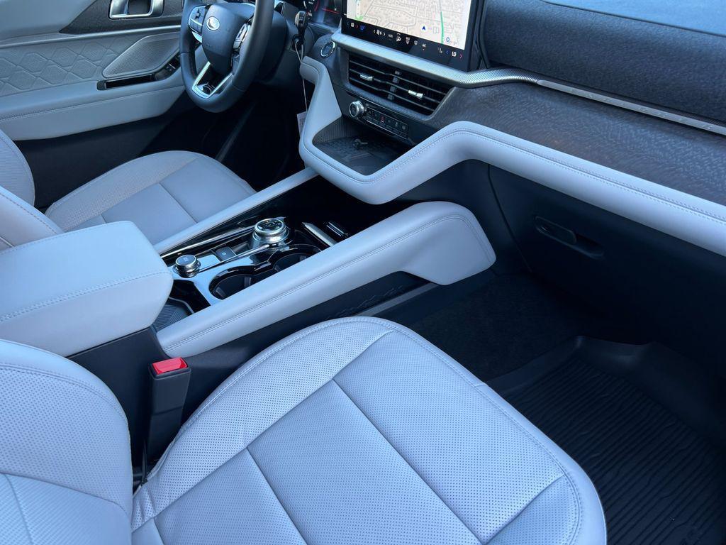 new 2025 Ford Explorer car, priced at $57,623