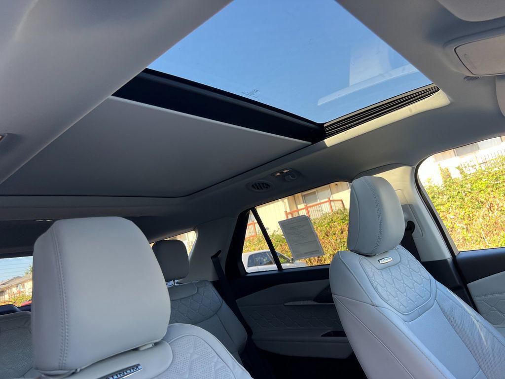 new 2025 Ford Explorer car, priced at $57,623