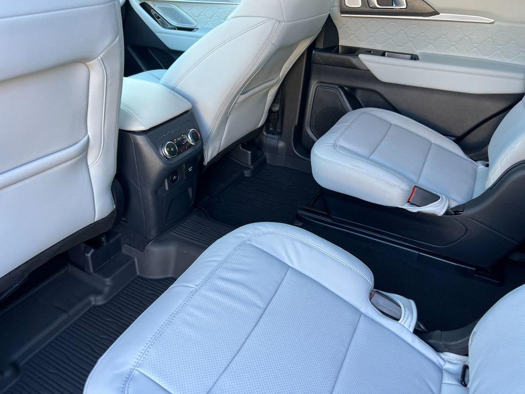 new 2025 Ford Explorer car, priced at $57,623