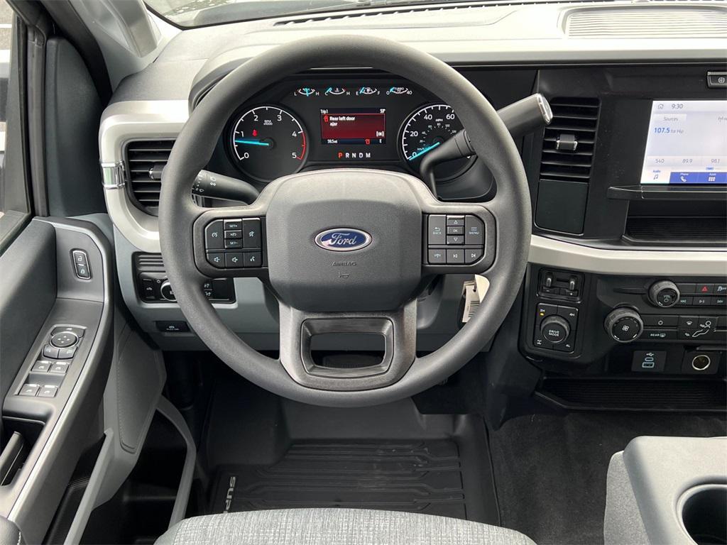 new 2025 Ford F-350 car, priced at $68,654