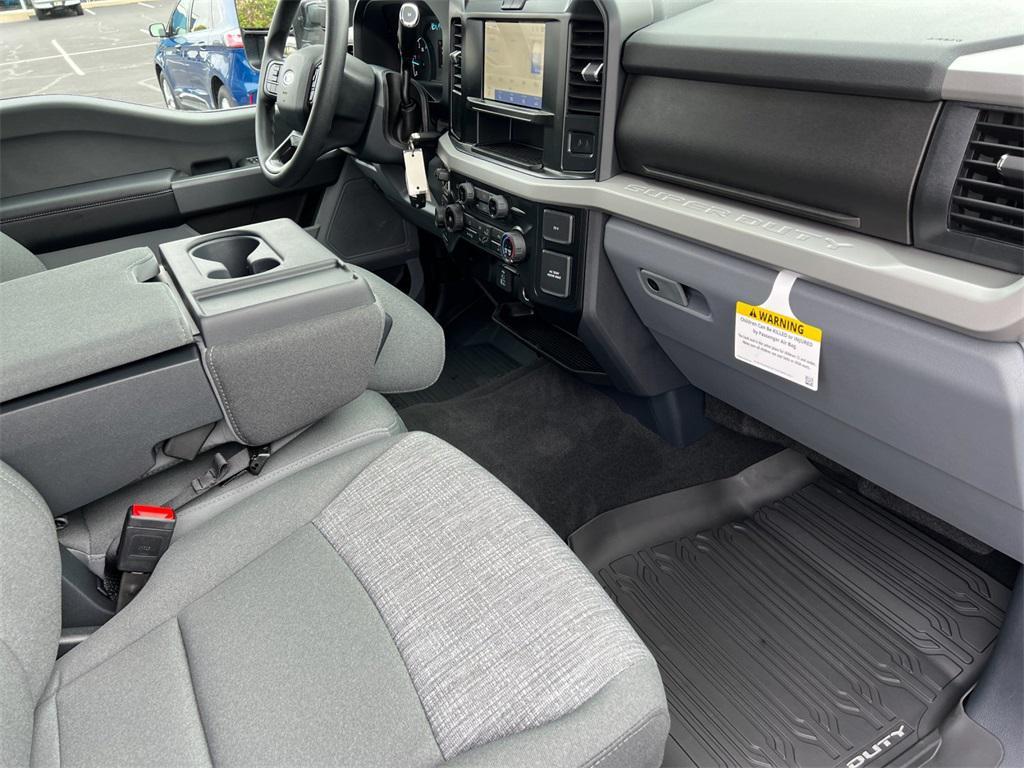 new 2025 Ford F-350 car, priced at $68,654