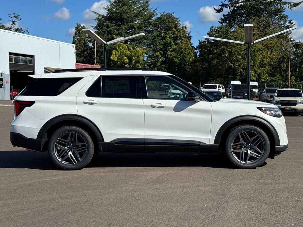 new 2025 Ford Explorer car, priced at $58,898