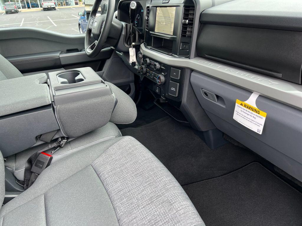 new 2025 Ford F-250 car, priced at $67,753