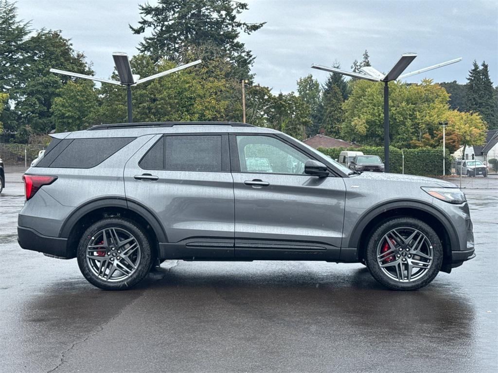 new 2025 Ford Explorer car, priced at $52,105